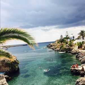 Meet your Posher, Dorolena